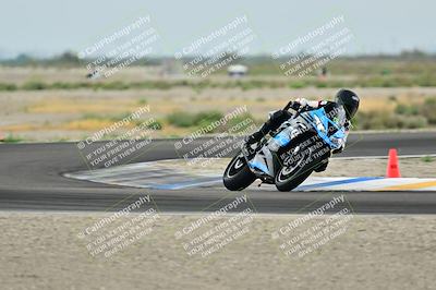 media/Apr-18-2025-TrackDaz (Fri) [[45f5874c44]]/C Group/Session 1 (Turn 7)/